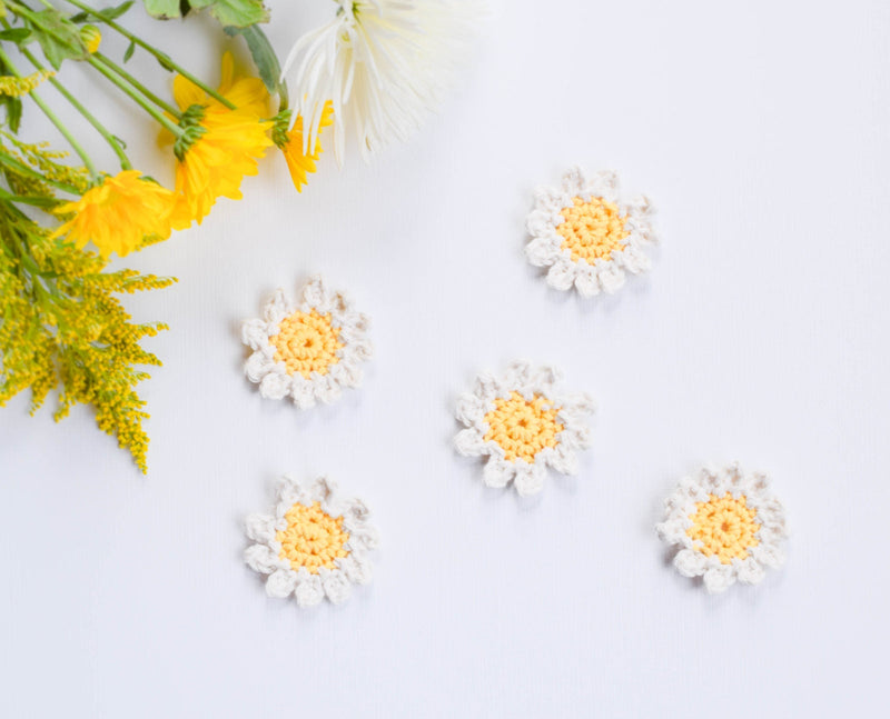 How to Crochet a Daisy