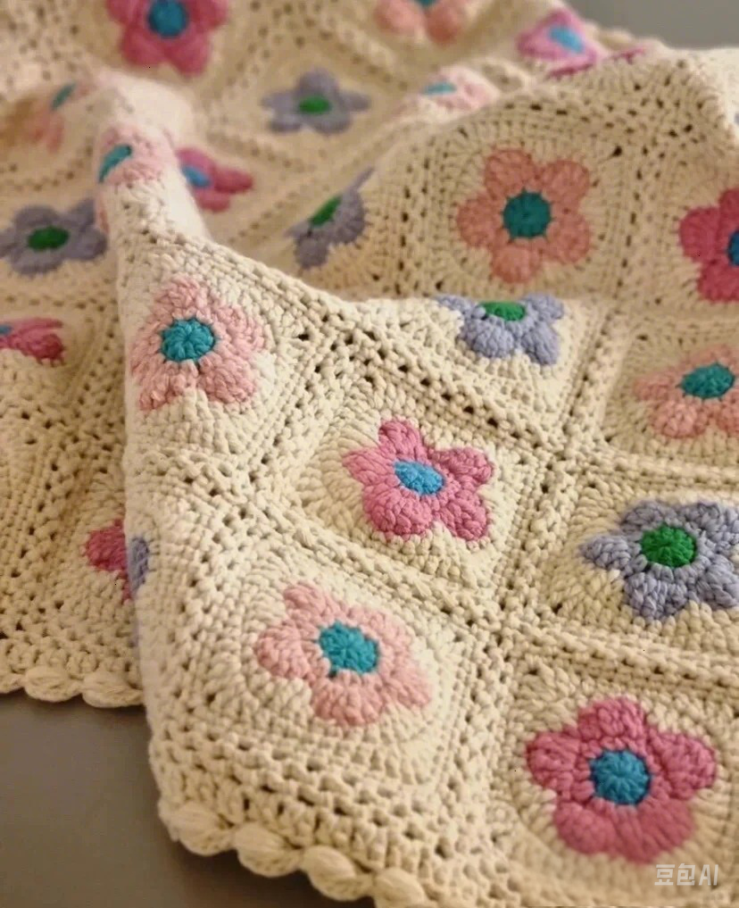 Free Crochet Flower Blanket Pattern