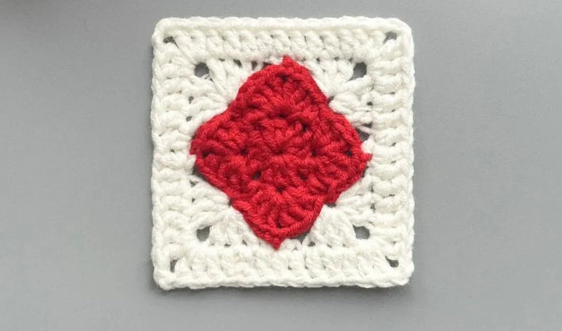 Free Crochet Diamond Granny Square Pattern