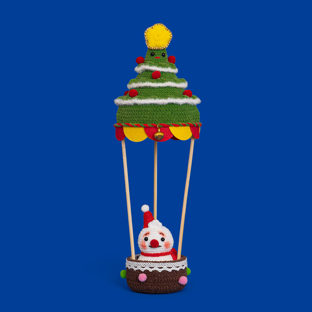 Christmas Tree Hot Air Balloon with Led Lights Crochet Kit