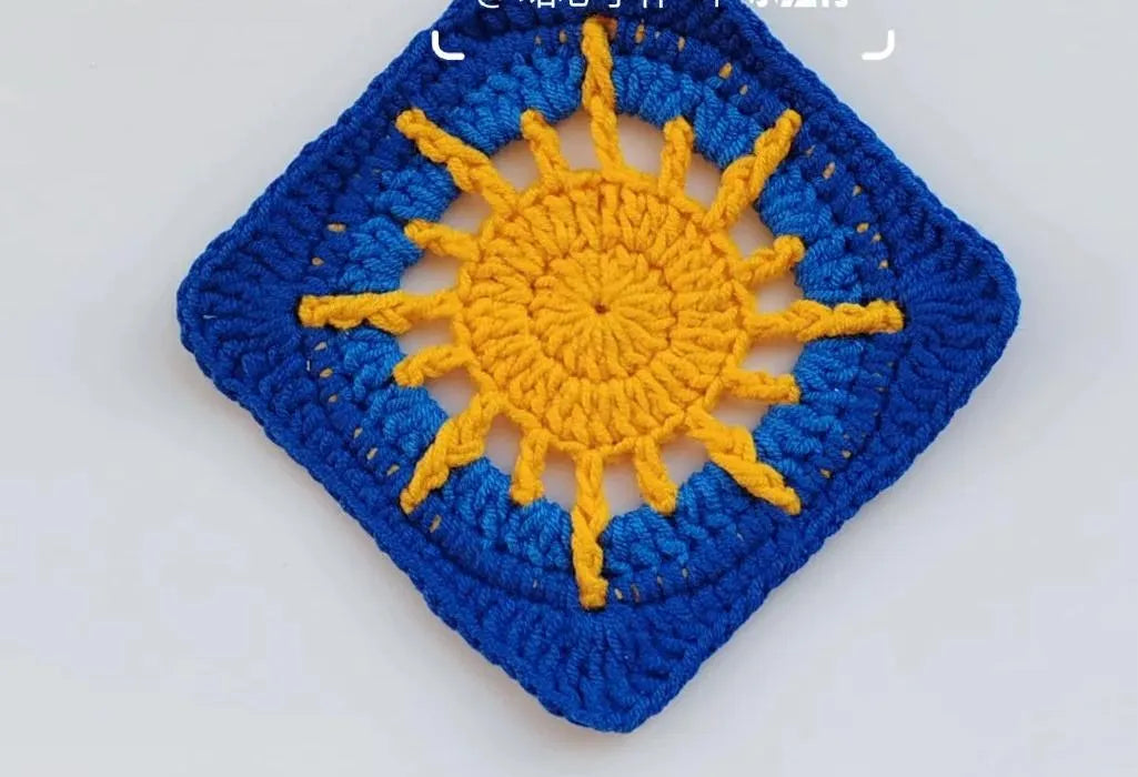 Free Crochet Sun Granny Square Pattern