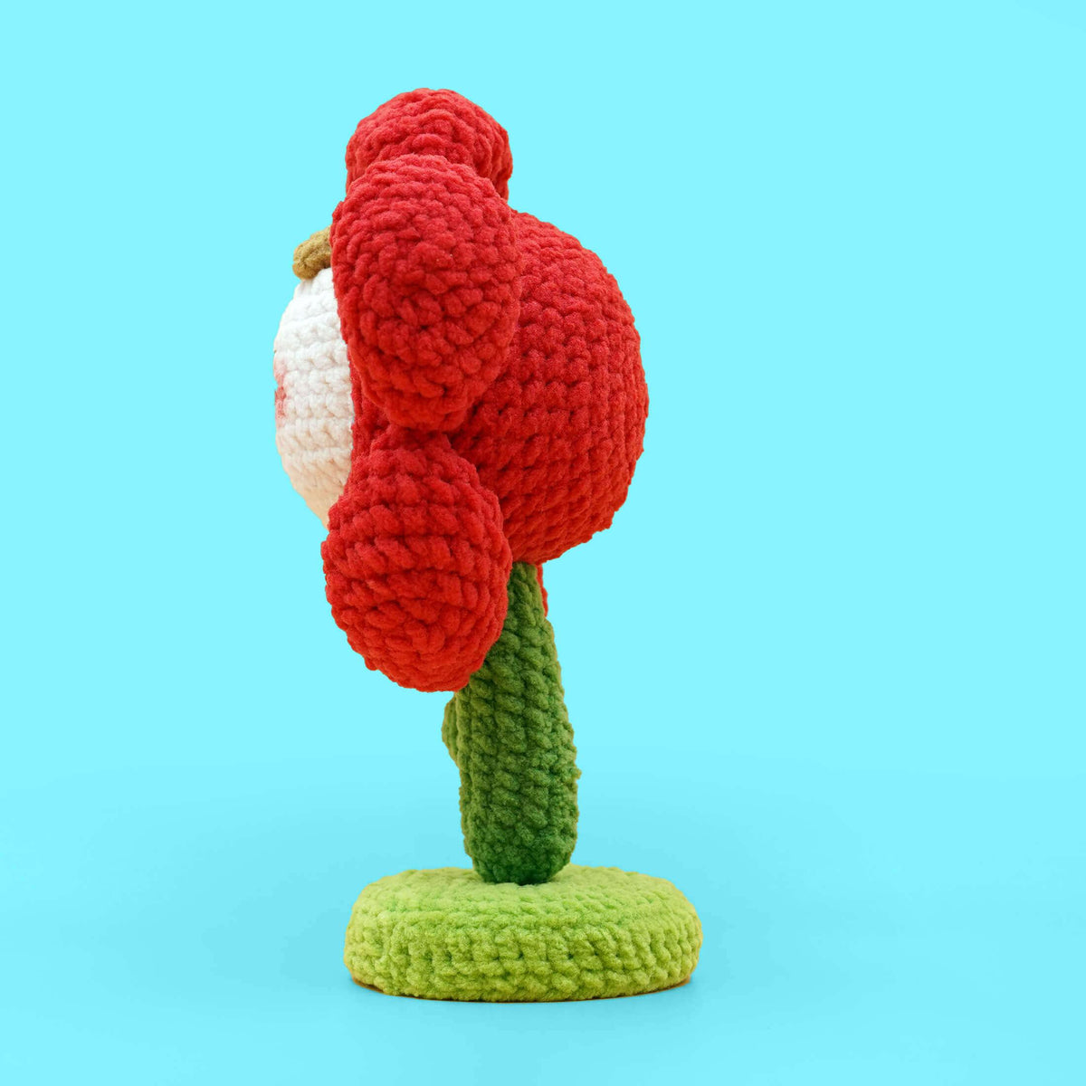 Red Flower Amigurumi Crochet Kit - HiCrochet